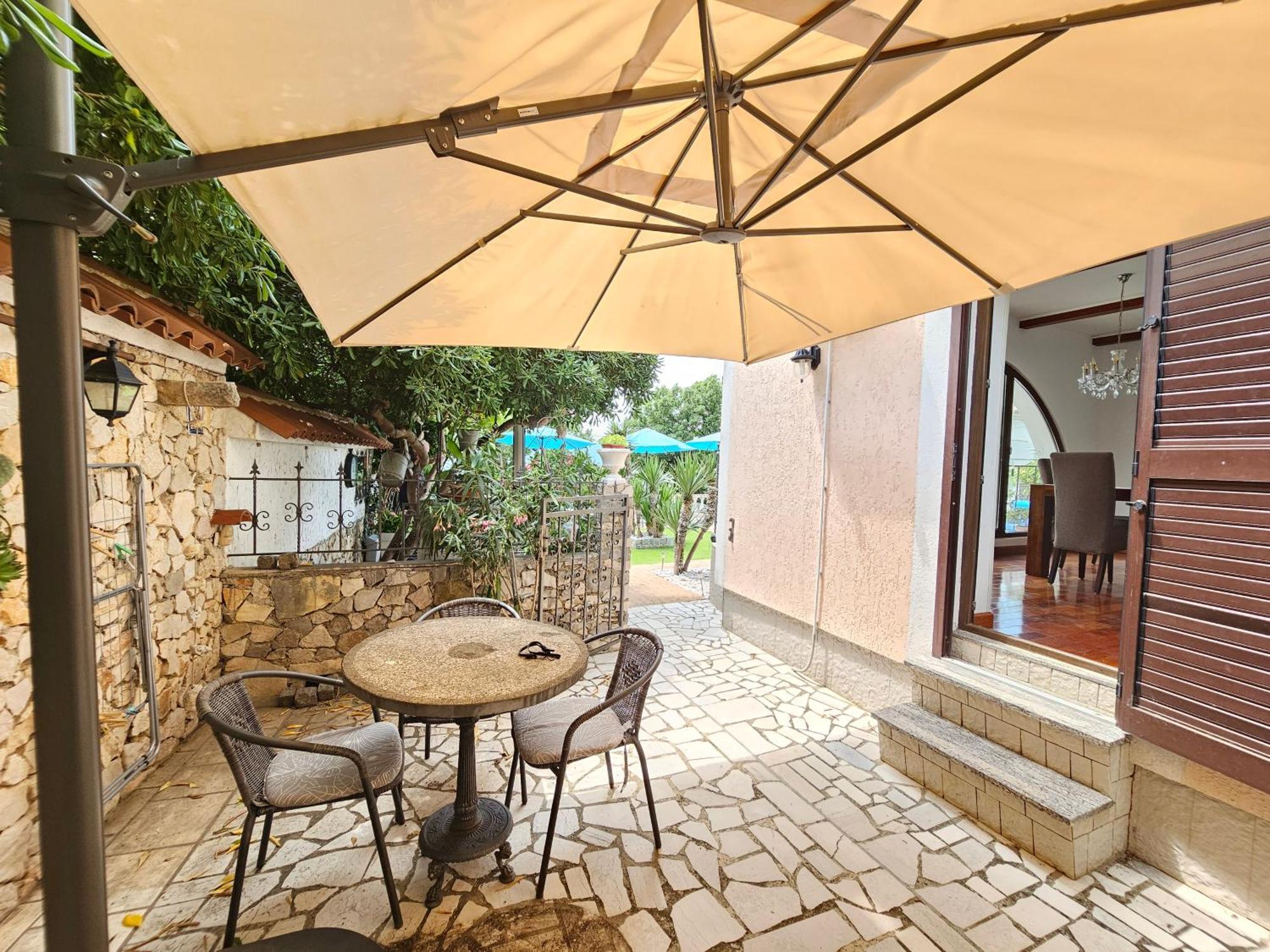 Apartments Villa Vera ノヴィ・ヴィノドロスキー エクステリア 写真